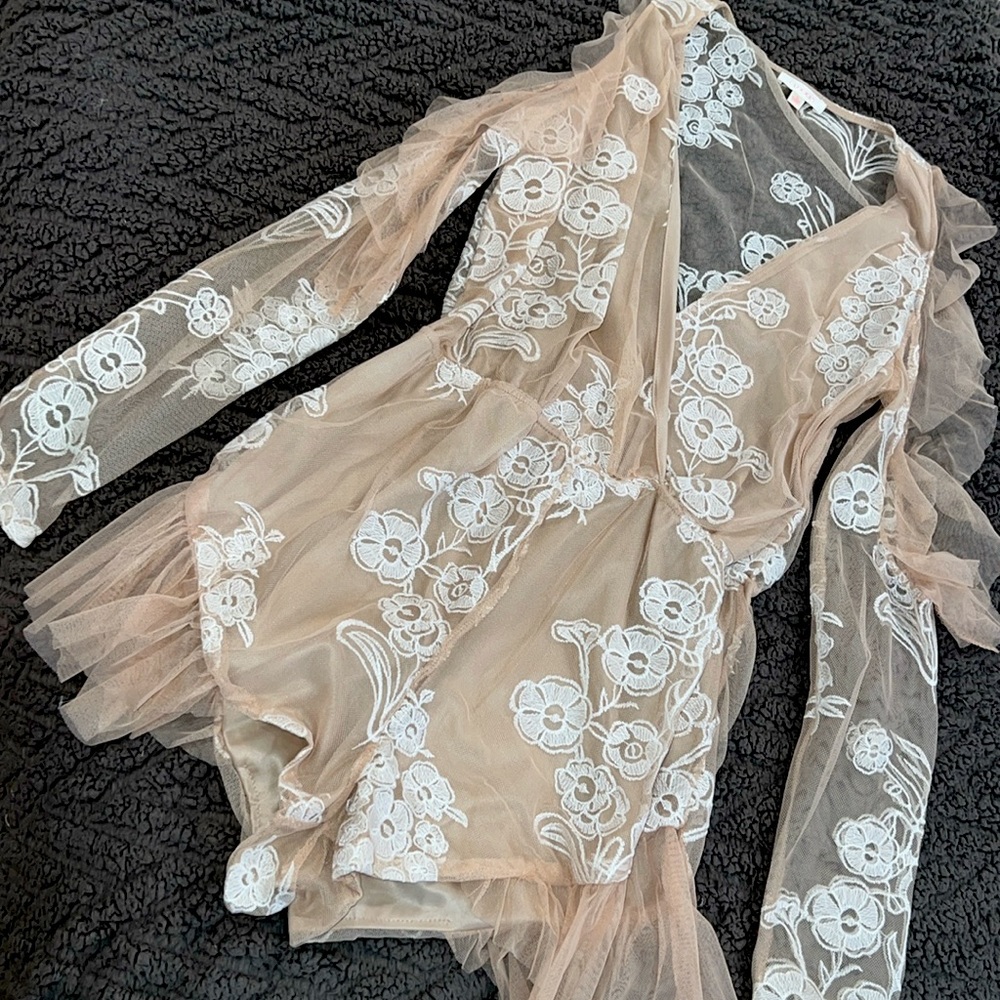 Luxxel lace + sheer ruffle detailed romper • never worn • size S